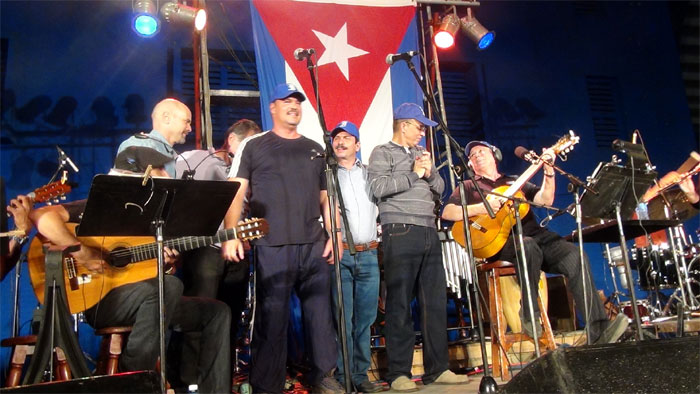 Silvio Rodríguez con Los Cinco. Foto: Aday del Sol/Cubasi
