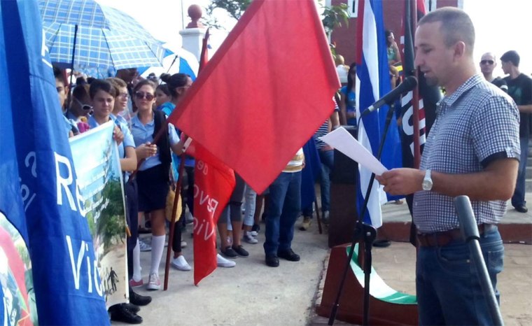Los holguineros alzaron sus voces contra el bloqueo. Foto: Arnaldo Vargas Castro.